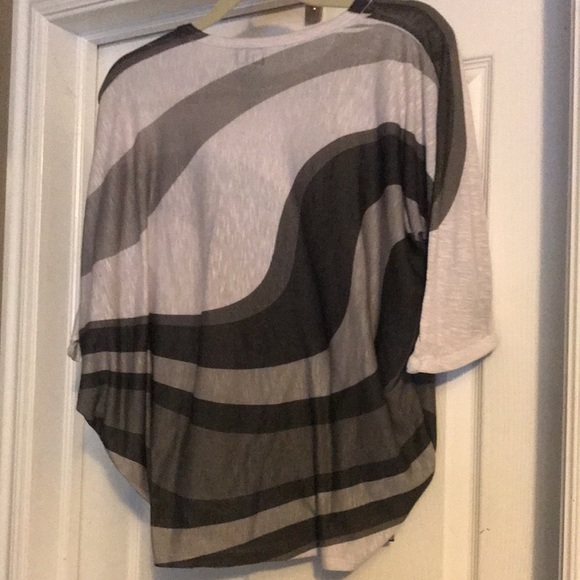 GO Jeans Los Angeles top - Picture 2 of 2